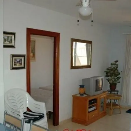 One-bedroom Flat 200m From The * Almeria