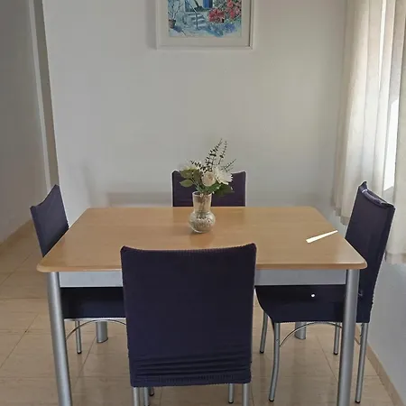 Διαμέρισμα One-bedroom Flat 200m From The *