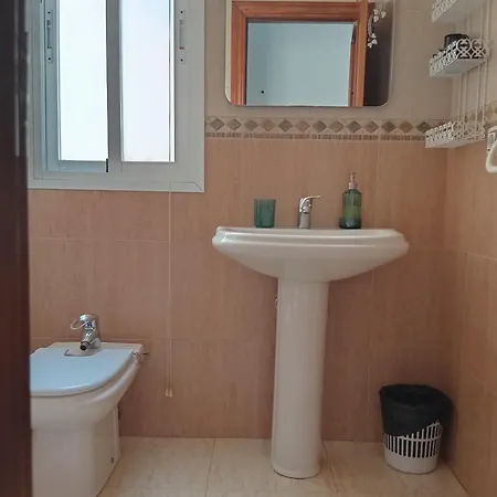 One-bedroom Flat 200m From The * Roquetas de Mar